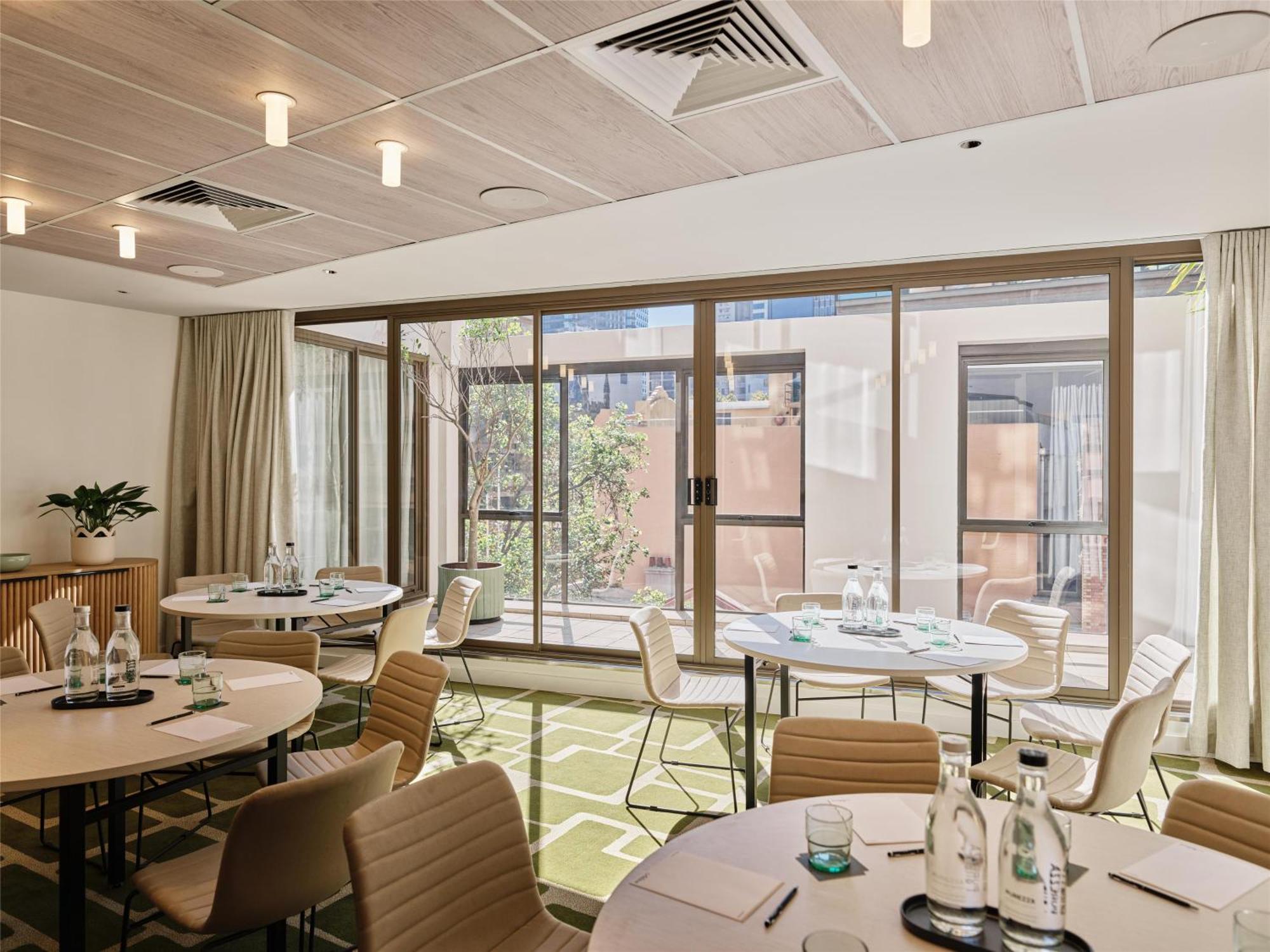 Aparthotel Adina Town Hall Sydney